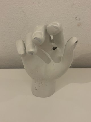 Mão de manequim branca