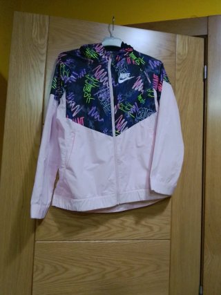Chaqueta Nike niña con capucha