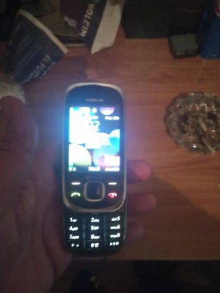 Cellulare Nokia 7230 Argento