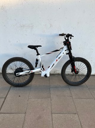 Bicicleta Eléctrica 24