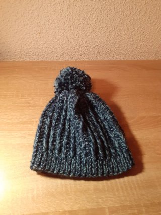 Gorro de lana tejido a mano
