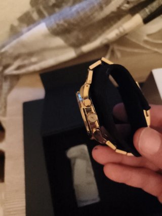 Reloj Lotus Chapado Oro 18k, aún con sus plásticos