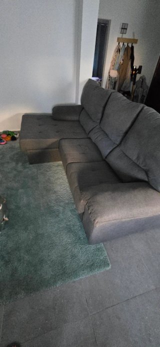 Sofá cinza com chaise longue