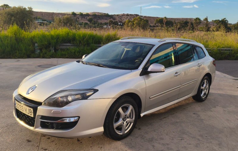 Renault Laguna 2013 - foto 1
