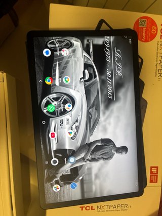 Tablet TCL Negra con Funda y Lápiz con caja