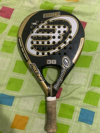 Pala de pádel Bullpadel Excellence 38