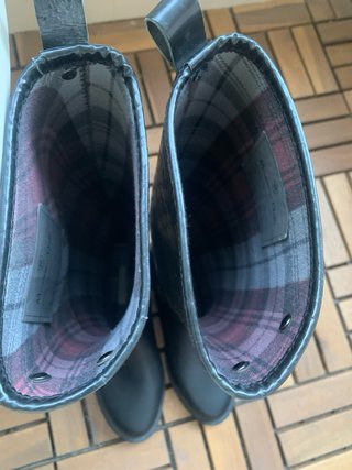 Botas altas negras efecto piel cocodrilo