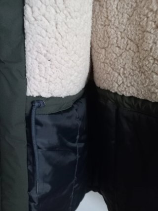 Parka NUKUTAVAKE Talla 14 años. Està impecable.