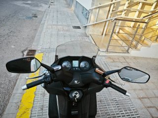 Kymco Superdink 125cc Maxi Scooter Gris