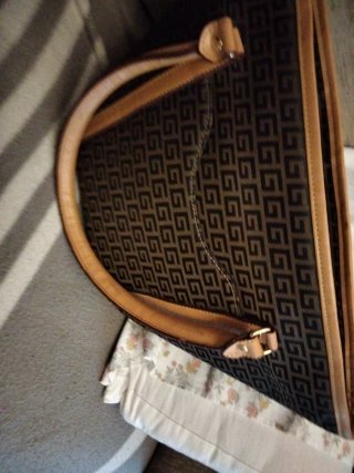 Bolso Guess Beige y Marrón