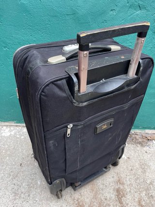 Maleta de viaje negra