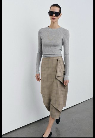 Falda Zara cuadros volante Talla L