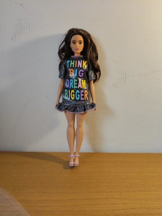 Barbie curvy.