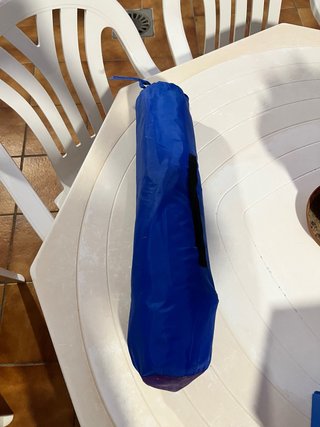 Tienda de campaña azul