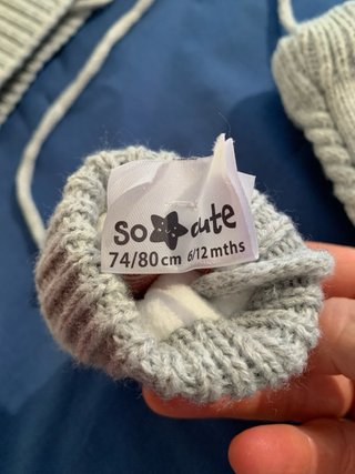Set 2 cuffie e guanti bimbo 6/9 mesi
