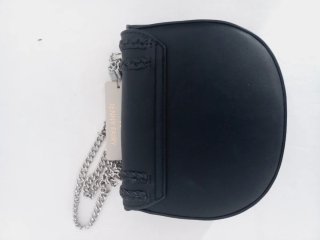 Mini bolso negro con cadena