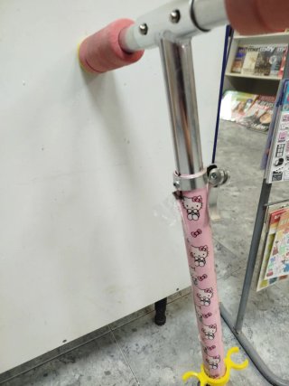 Patinete Hello Kitty rosa