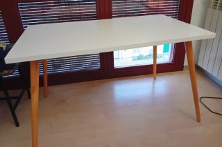 Mesa Comedor/Oficina Blanca Patas Madera