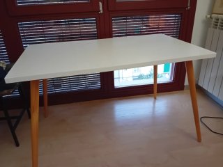Mesa Comedor/Oficina Blanca Patas Madera