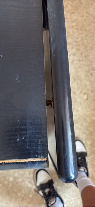 Escritorio negro grande de madera