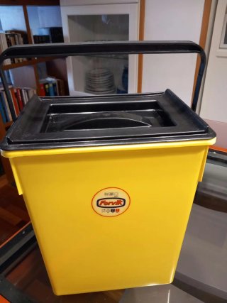 Cubo basura Fervik amarillo nuevo