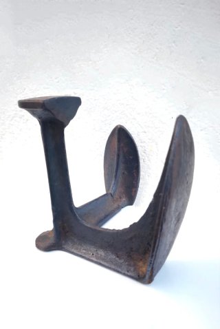 Yunque de zapatero antiguo, bigornia