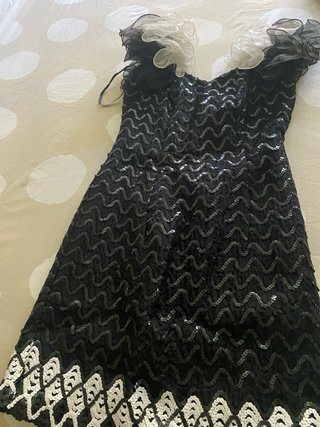 Vestido de fiesta negro y blanco