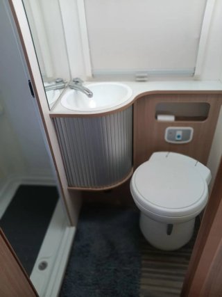 AUTOCARAVANA SunLiving Lido A49DP 2015