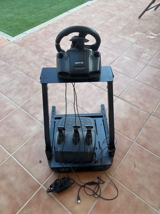 Volante Logitech G920 soporte incluido.