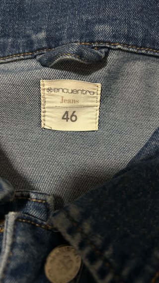 Cazadora vaquera oversize bordada
