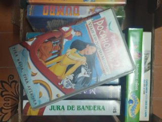 Caja VHS Disney y variados
