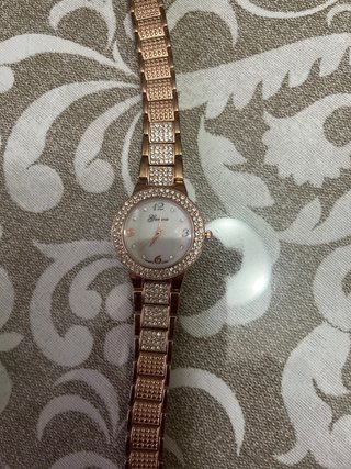 Reloj Geneva Dorado y Plateado con Cristales