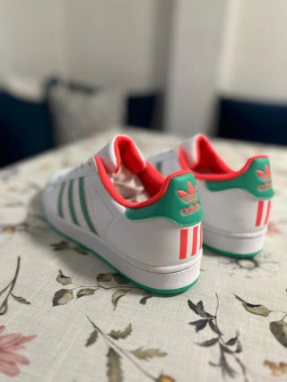 Zapatillas Adidas Superstar Blancas y Verdes