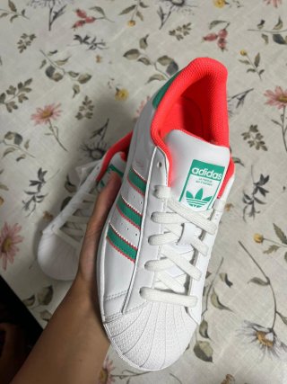 Zapatillas Adidas Superstar Blancas y Verdes
