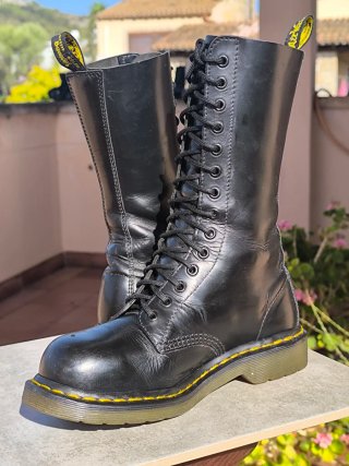 Botas Dr Martens punta de acero 14 agujeros n° 38