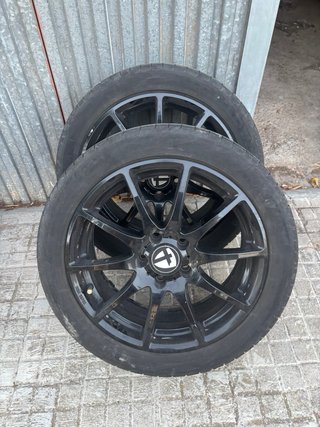 ULTIMO PRECIO Llantas 17 con neumáticos Grupo VAG