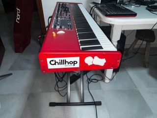 Nord Stage 3 88 teclas + maleta + pedal Roland