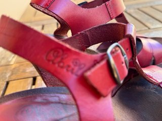 Sandalias rojas de verano