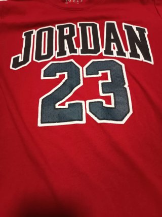 Camiseta Jordan 23 Roja para niños.