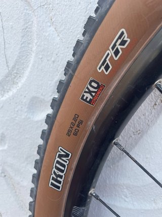 BH Ultimate RC 7.0 Carbon 29” XT 12v Talla S/M