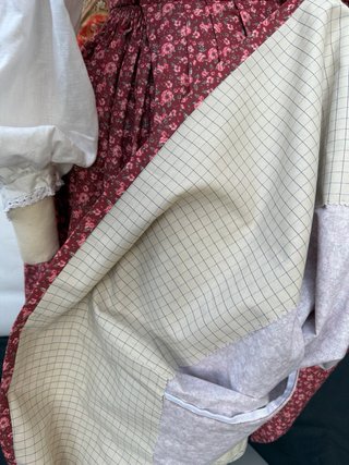 Conjunto Falda y Delantal Baturra