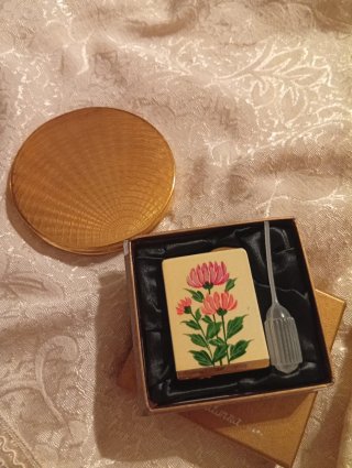Set cipria e profumo vintage floreale