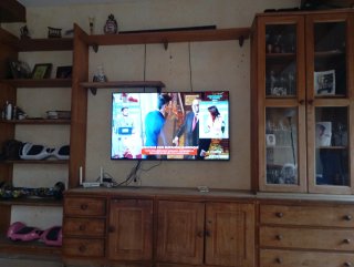 Mueble de comedor grande de madera