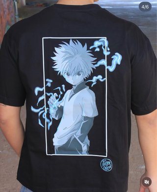 Camiseta Negra Anime Estampado