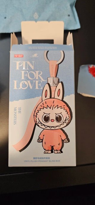 Cambio Pin For Love Labubu