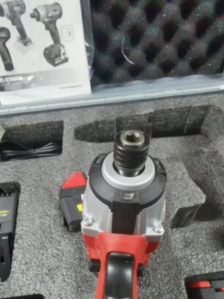 Atornillador stayer 18v con maletin y 3 baterias