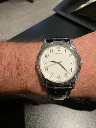 Reloj Seiko Quartz Negro/Plateado