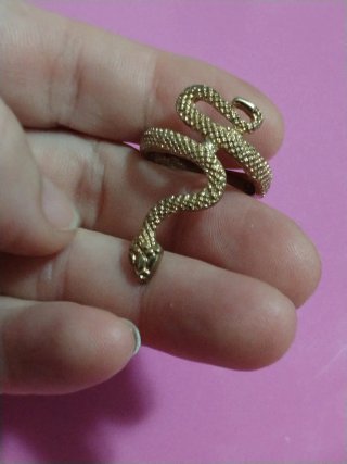 Anello serpente dorato gotico dark