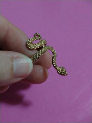 Anello serpente dorato gotico dark