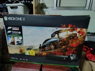 Xbox One X 1TB 150
